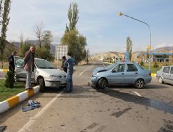 Oltu'da trafik kazası: 1 ölü