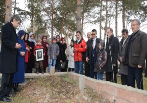 Türkü Paşa dua ve gözyaşlarıyla anıldı