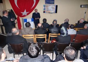 Erdeveciler Mayakovski'yi anlattı