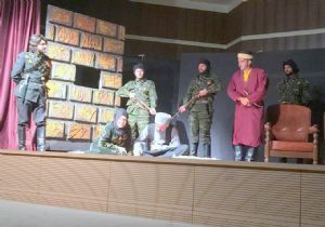 ‘Tarih Şuurundan, Tiyatro Perdesine..'