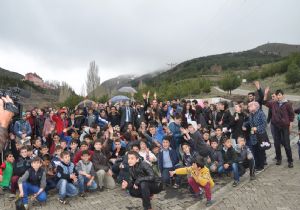 ‘Annene Hediyen Bir Dikili Fidan Olsun' 