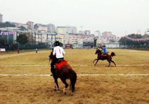 Kombina Atlı Cirit Kulübü şampiyonluk yolunda