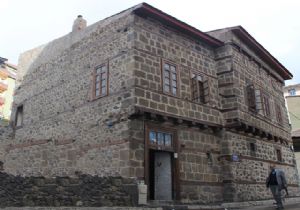 Tarihi Konak Film Seti oldu