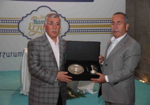 Özkılıç, 'Gelenek, Toplum ve Şiir'i anlattı