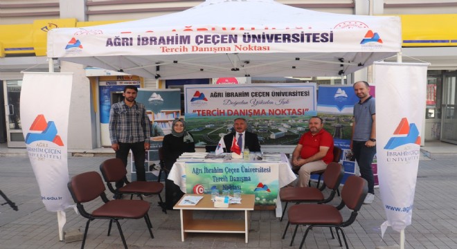 AİÇÜ Erzurum'da danışma noktası kurdu