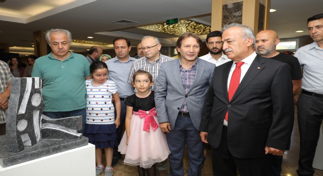 ATAUNİ'den 15 Temmuz heykel sergisi