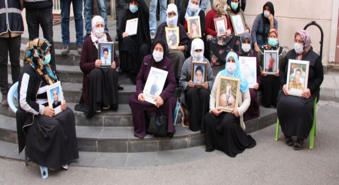 Anaların evlat nöbeti 450'inci gününde