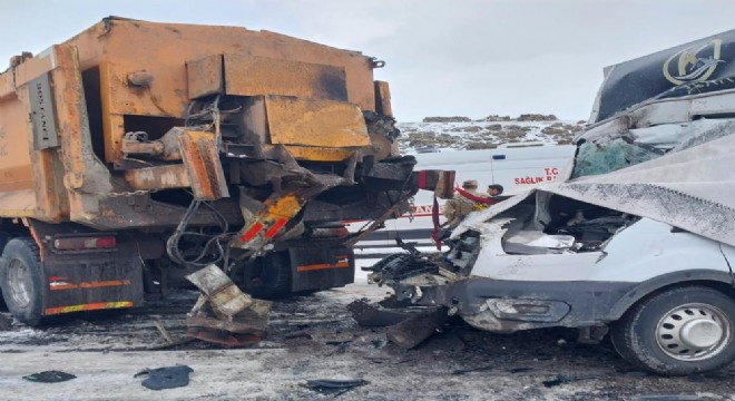 Ardahan yolunda kaza: 1 ölü, 2 yaralı