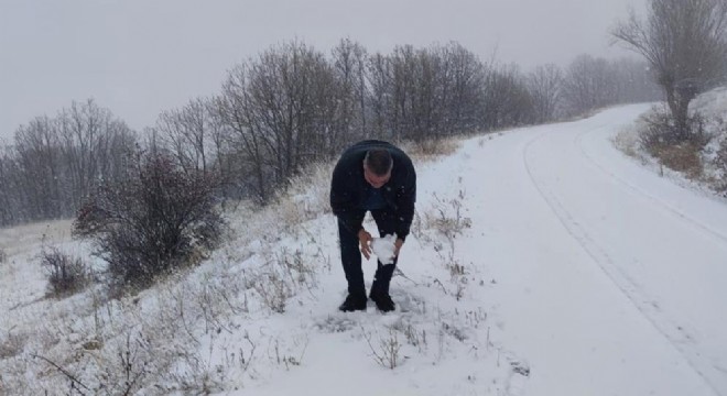 Aşkale'de kar yüzünü gösterdi