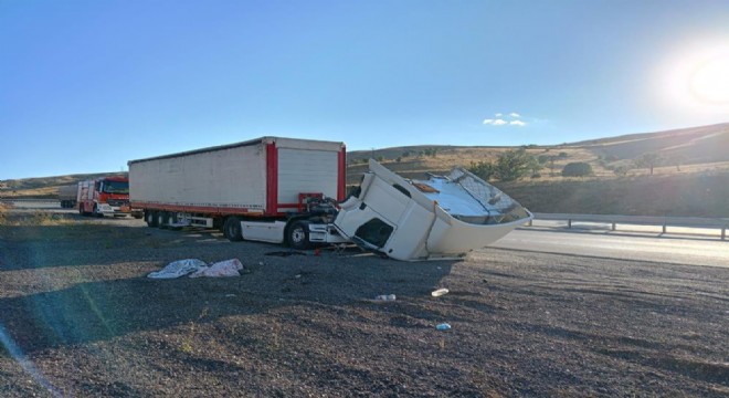 Aşkale yolunda tır kazası: 1 yaralı