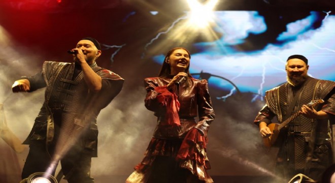 Ay Yola Erzurum'da hayranlarıyla buluştu