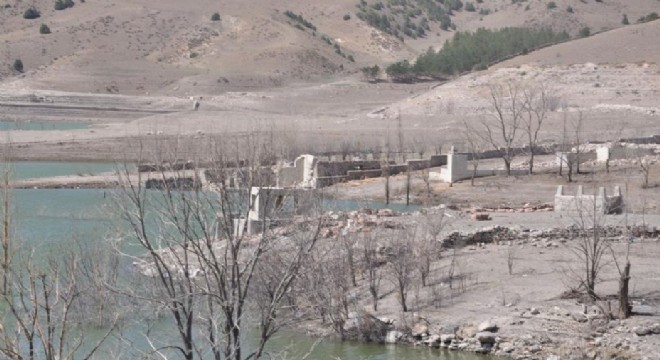 Baraj suları çekildi ‘tarih' ortaya çıktı