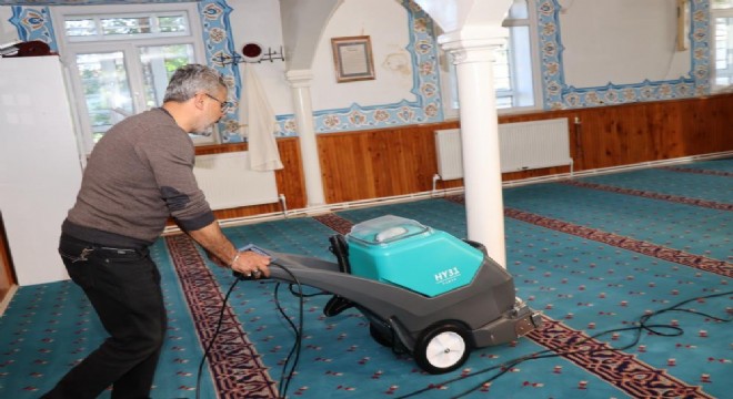 Belediyeden camilere örnek hizmet