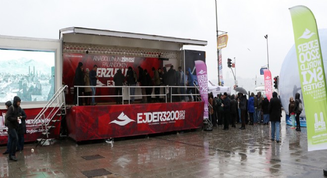 Büyükşehir Turizm Tır'ı Üsküdar'daydı