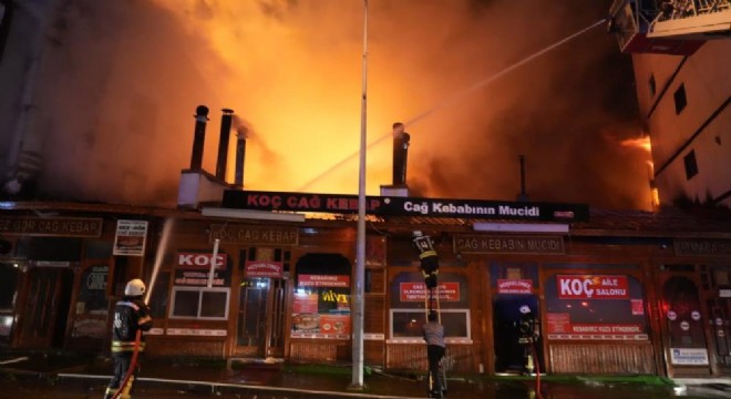 Cağ kebabı lokantalarında yangın