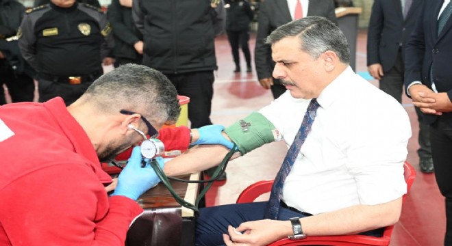 Çiftçi 45'inci kez kan bağışında bulundu