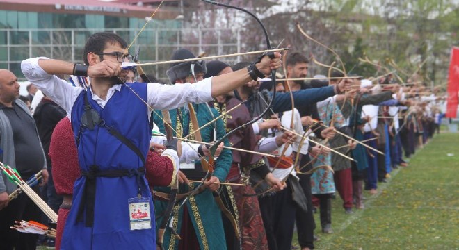 Dadaş okçular Fetih Kupası için yarıştı