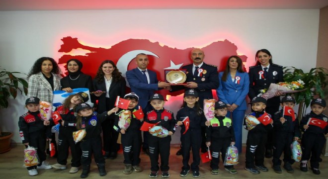 Doğu'da 178'inci yıl coşkusu