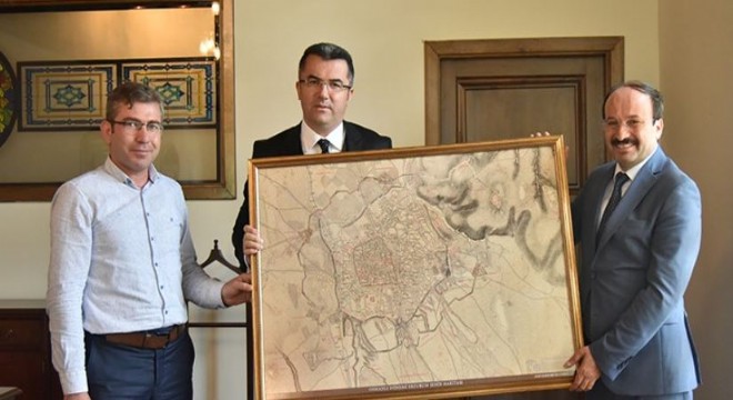 ETÜ'ye Şehir Arşivi teşekkürü