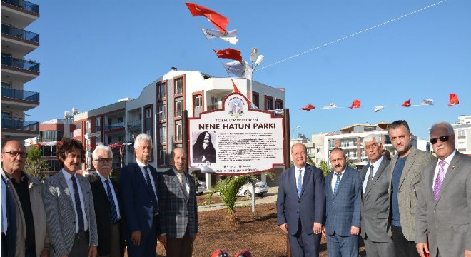 Efeler'de Nene Hatun'a vefa