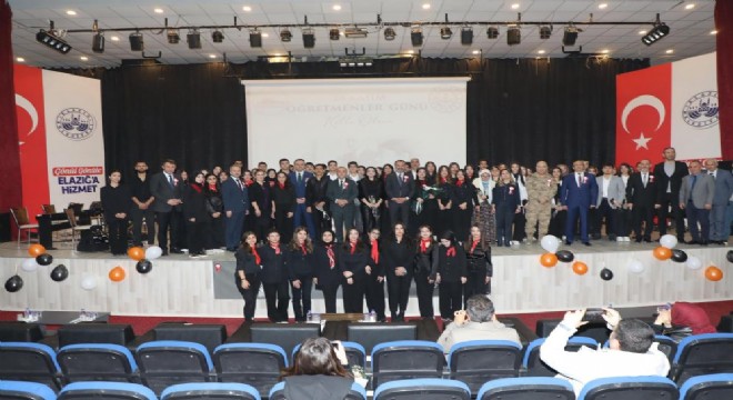 Elazığ'da Öğretmenler Günü kutlandı