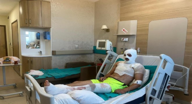 Elektriğe kapılan genç ölümden döndü