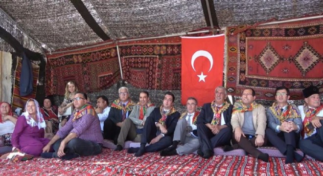 ‘Ertuğrul Gazi, atamız, dedemiz'