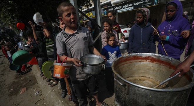 Gazze'de açlık 382 can aldı