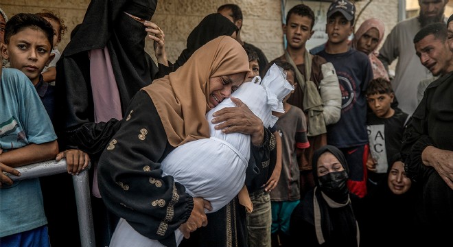 Gazze'de can kaybı 53 bin 573'e yükseldi