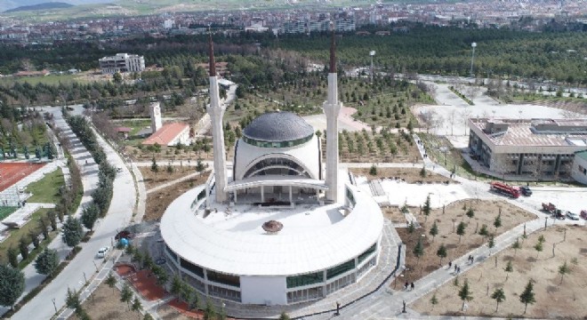 ‘Hilal' mimarili camide son aşamaya gelindi