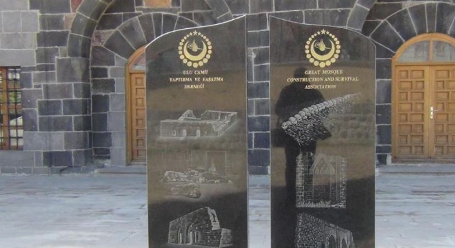 ‘İçimizdeki taşnakçıları lanetliyoruz'