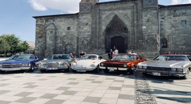 Klasik otomobil tutkunları Erzurum'da buluşacak