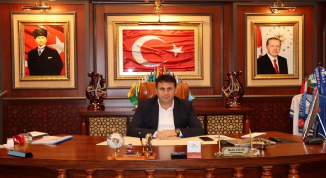 ‘Öğretmenlerimiz fedakarlık timsalidir'