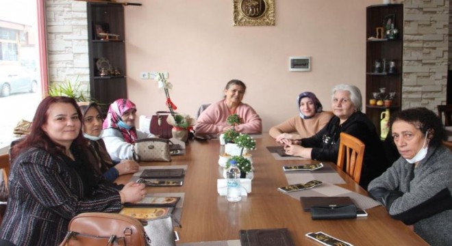 Oltu'da Kadınlar Günü'ne mütevazi kutlama