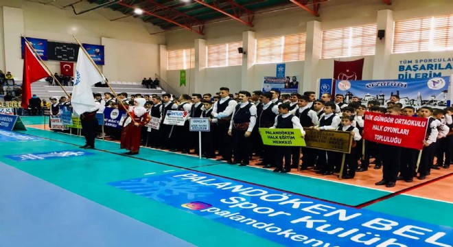 Palandöken'de halk oyunları coşkusu