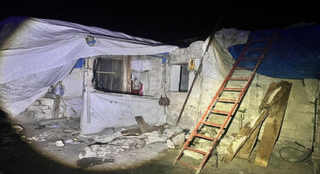 Pasinler Porsuk'ta evin çatısı çöktü: 2 ölü, 4 yaralı