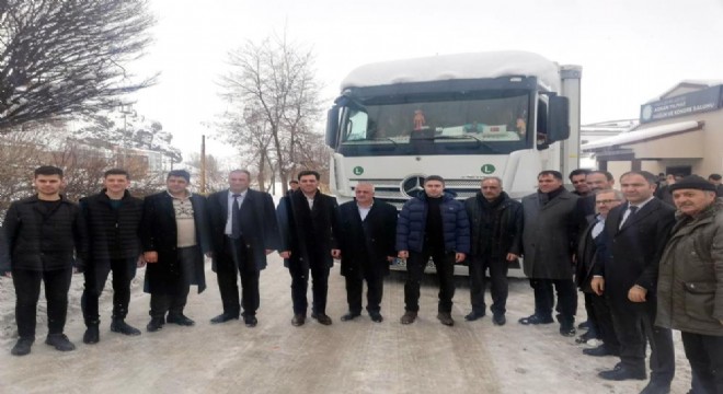 Pasinler'den deprem bölgesine yardım