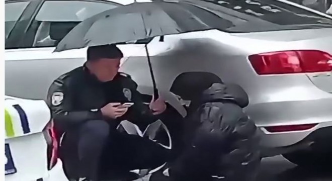 Polisin şefkat ve merhamet görüntüsü gündem oldu