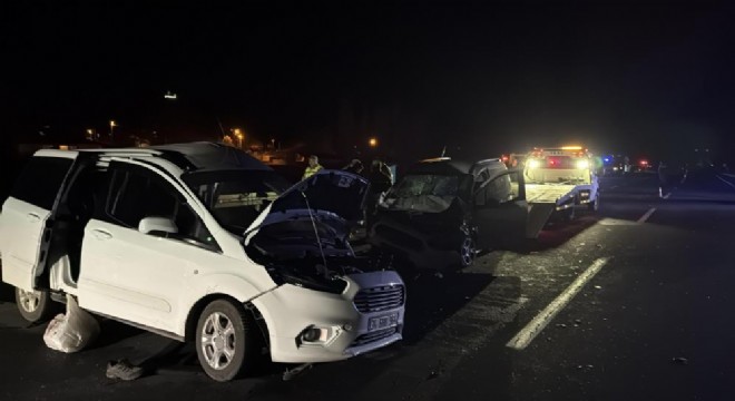 Sarıkamış yolunda trafik kazası: 2 ölü, 5 yaralı