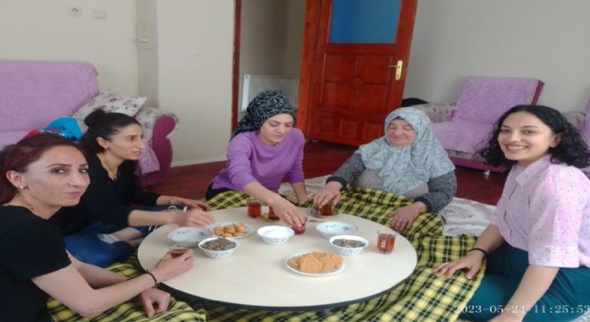 Şenkaya'da yaşlılara vefa