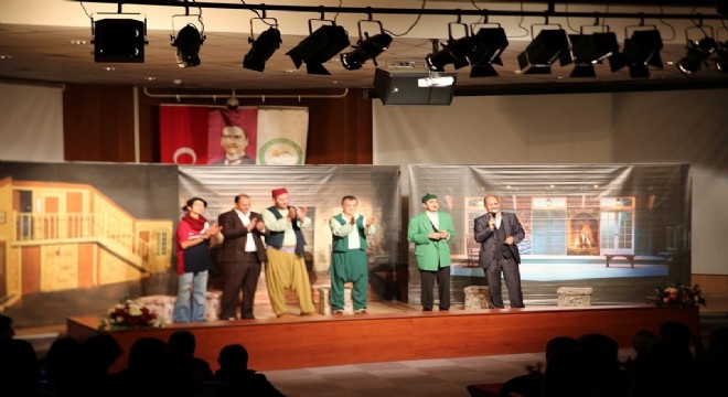 Seval'in 'Bizim Konak'ı Iğdır'da sahnelendi