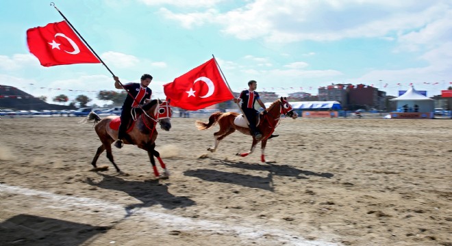 Sultangazi'de cirit coşkusu