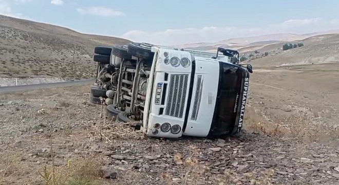 Tekman yolunda trafik kazası: 1 yaralı