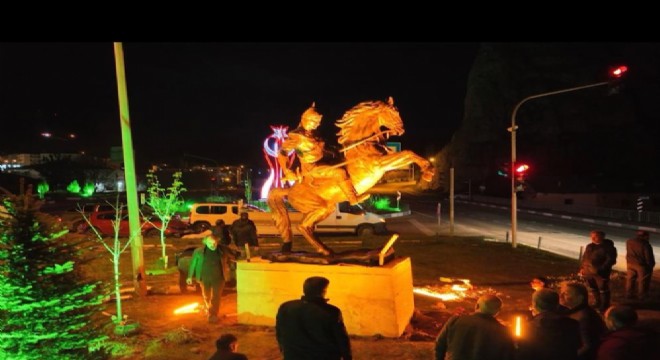 Tortum'a Sultan Alparslan anıtı