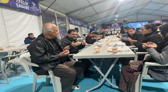 Uçar Hatay'da gönüllere dokunuyor