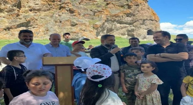 Uçar umudumluların bayram coşkusunu paylaştı