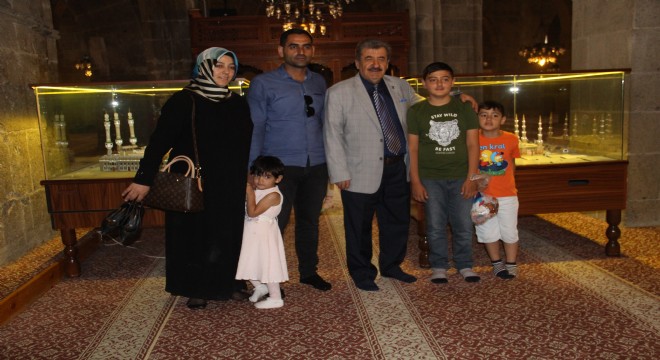 Ulu Cami'de Üç kutsal mescit