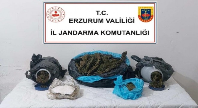 Uyuşturucu tacirleri tutuklandı