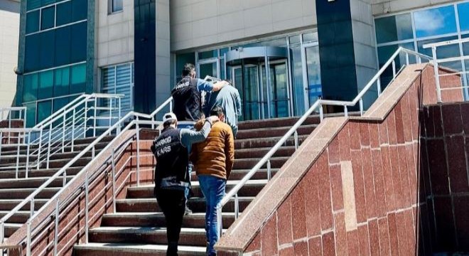 Uyuşturucu tacirleri tutuklandı