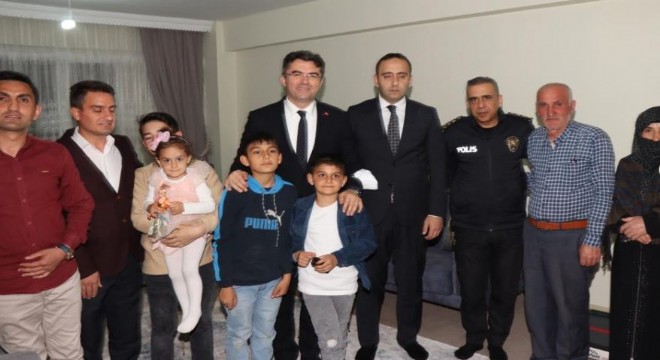 Vali Memiş Küçük Berat'ı sevindirdi